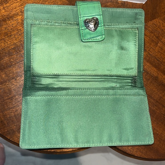 Accessorize,  Kisslock long Wallet  checkbook holder card slots  2 ID windows si - Picture 12 of 16